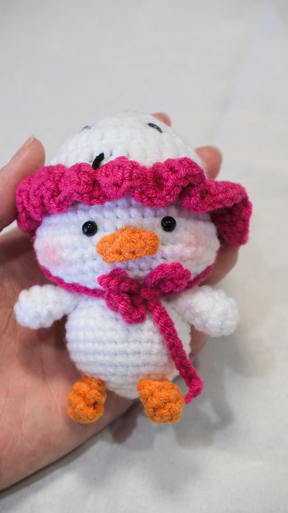 Hat Duck